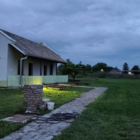 Villa Diiva Curug 외부 사진
