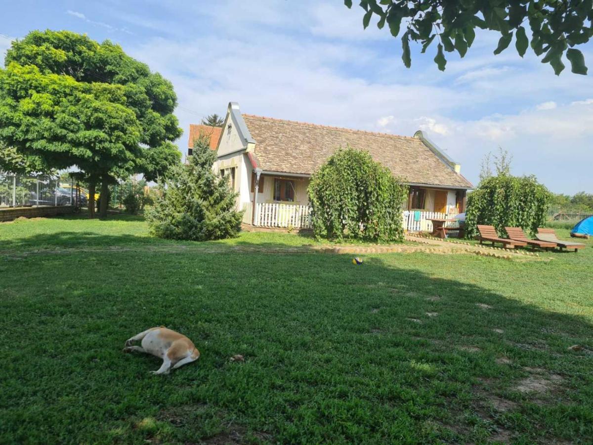 Villa Diiva Curug 외부 사진